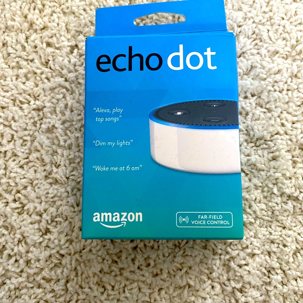 NWOT tags ECHO dot